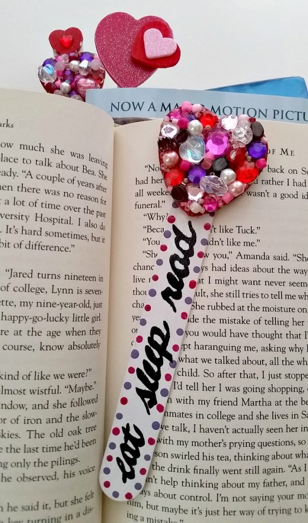 wood-heart-popsicle-stick-bookmarks
