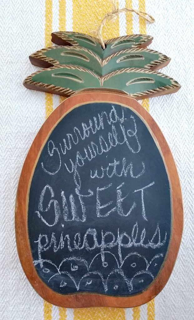 Wood pineapple chalkboard