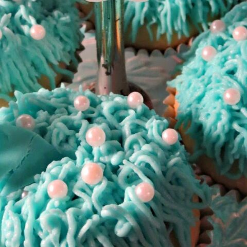 Image for "White Christmas" Inspired Cupcakes