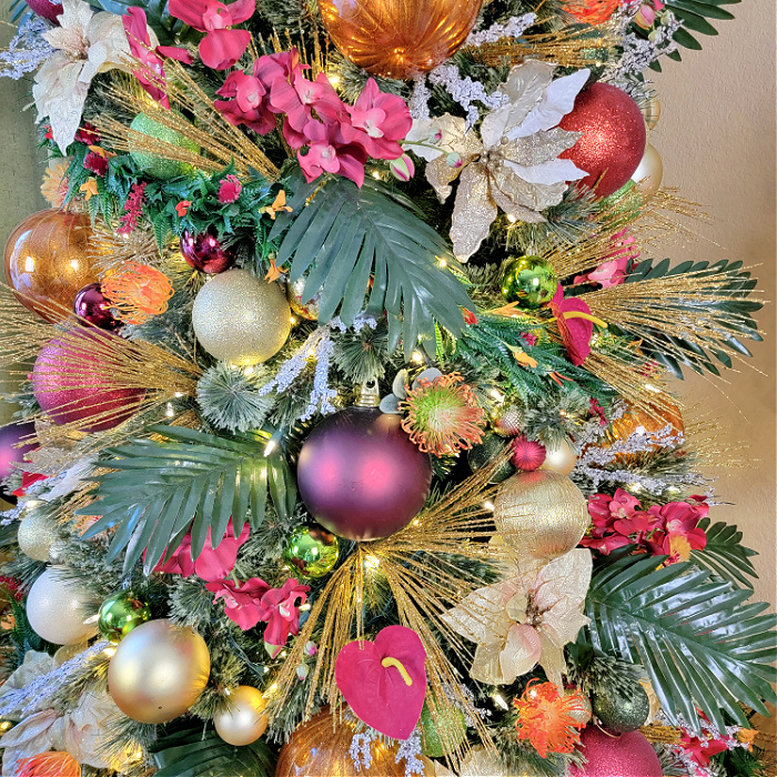 Close-up 2 Elegant Tropical Christmas Tree