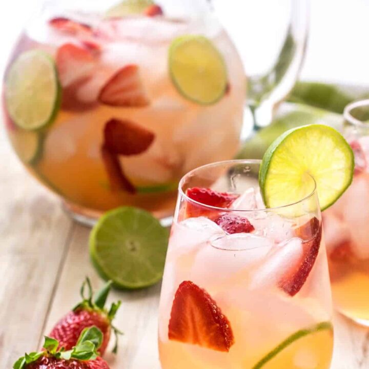 Image for Refreshing Strawberry Sangria Recipe