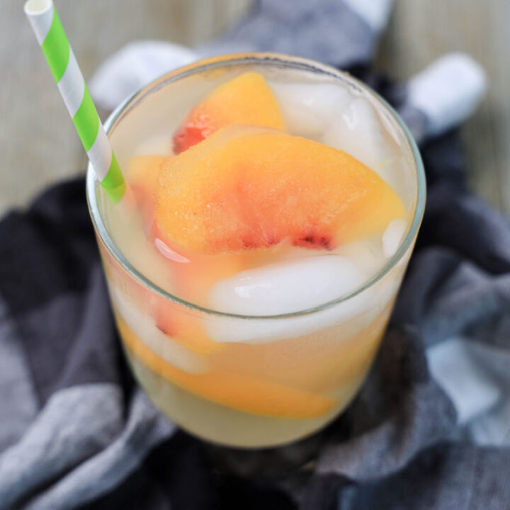 Image for Easy Peach Vodka Lemonade